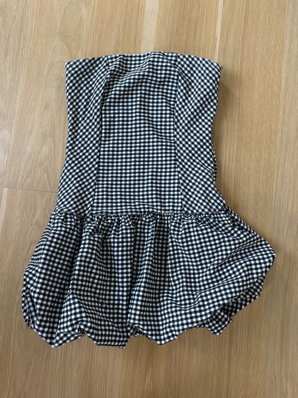 Black & White Gingham Strapless Balloon Mini Dress